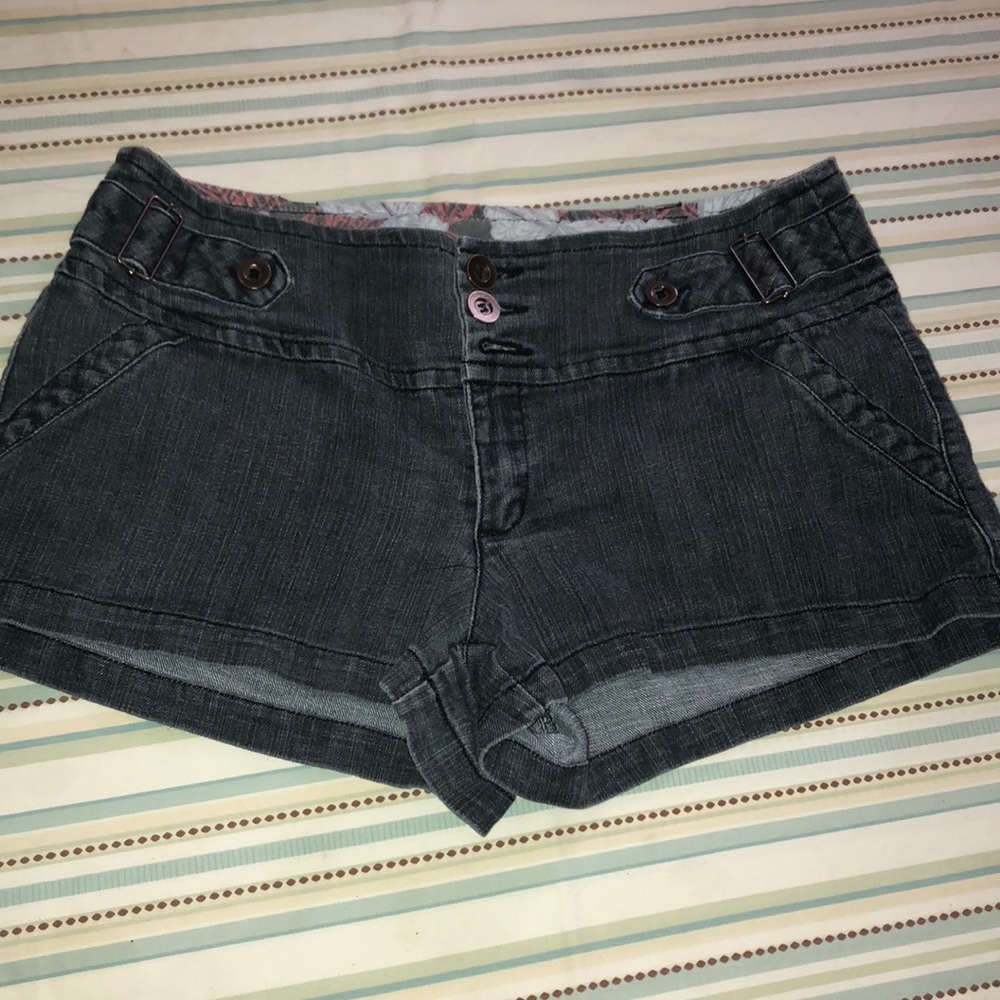 Boom 💥 Boom 💥 Jean shorts